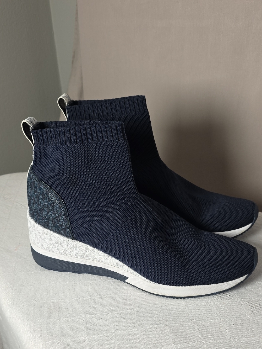 Womens Michael Kors Navy Knit Wedge Slip-On Sneakers Asize 11